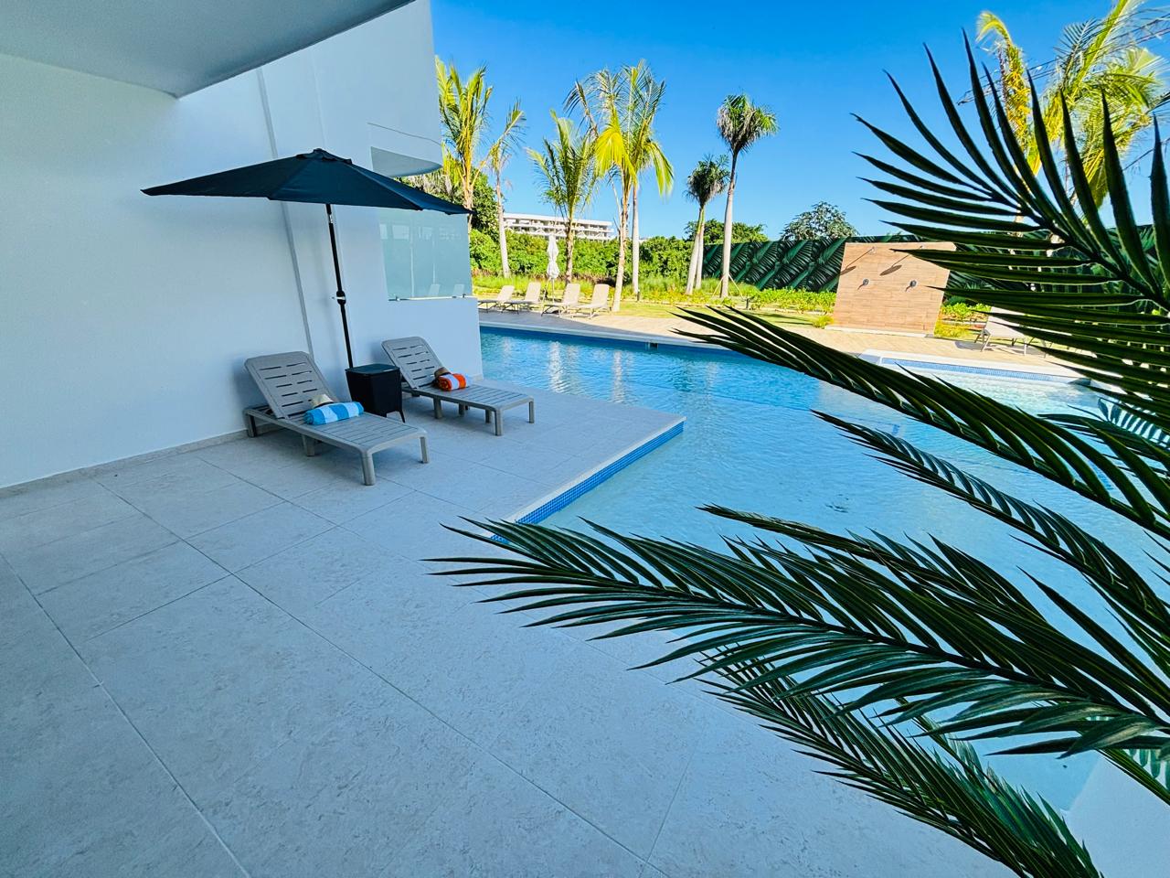 Swim-Out Luxury Suite with CONFOTUR ~ Cana Rock Universe