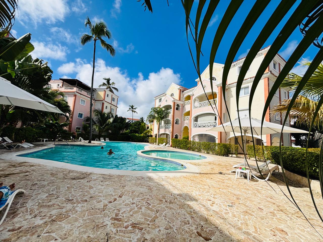 Pool Level Luxury in El Dorado